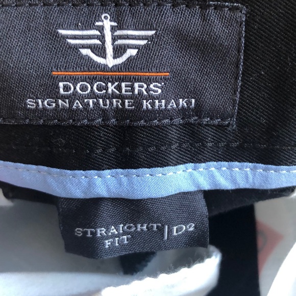 Dockers Men’s Signature Khakis - Picture 6 of 6